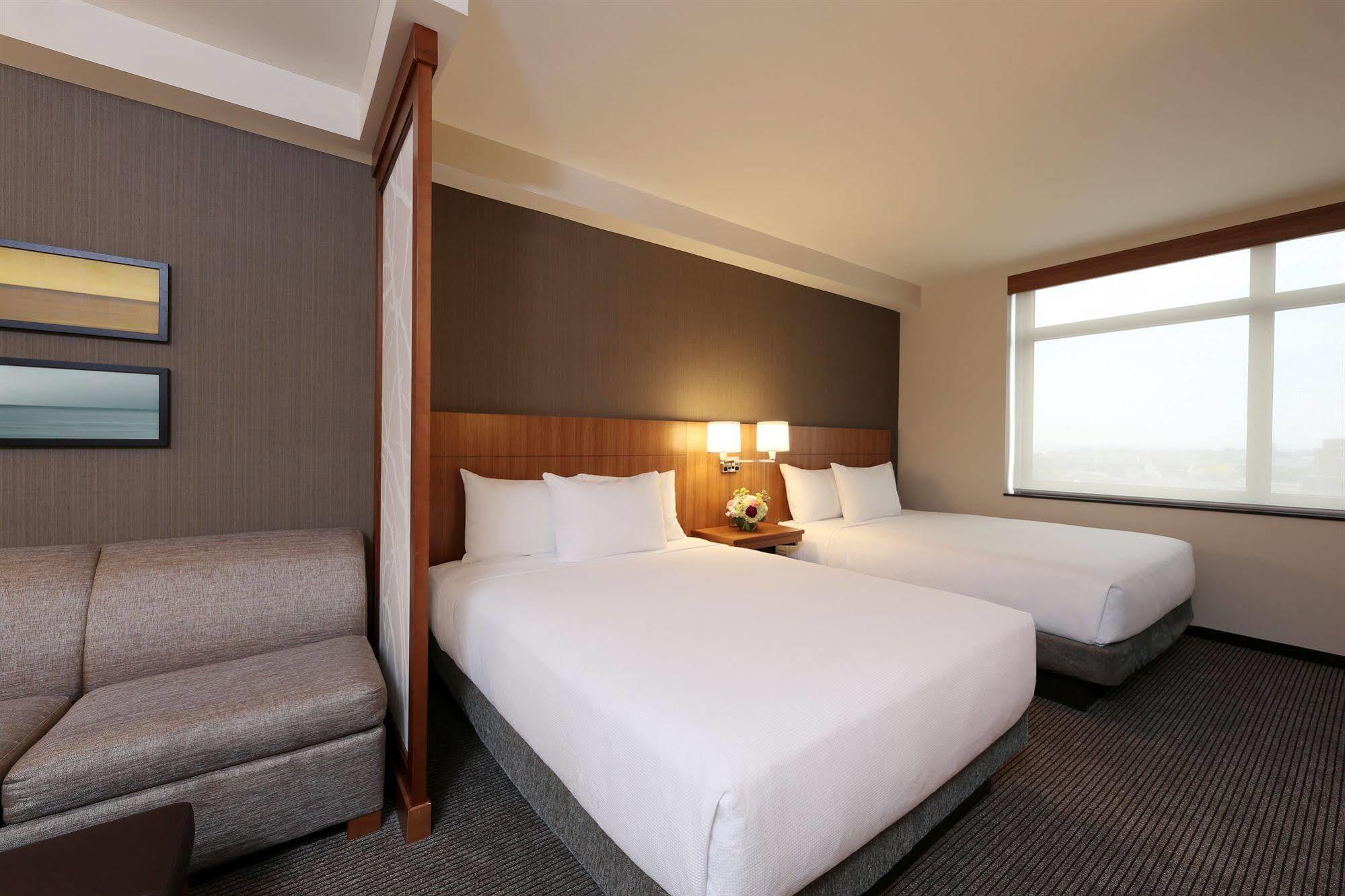 Hyatt Place Flushing/LGA Airport New York Exteriör bild